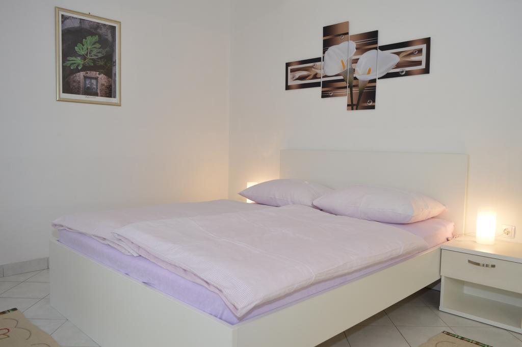 פודסטראנה Permarinus Apartments חדר תמונה