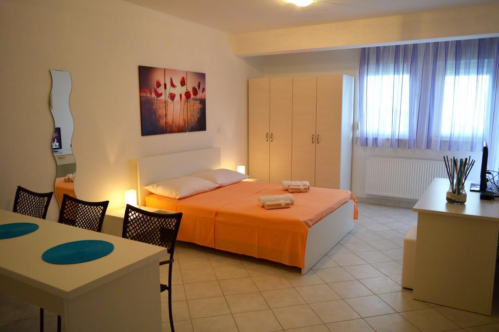 פודסטראנה Permarinus Apartments חדר תמונה