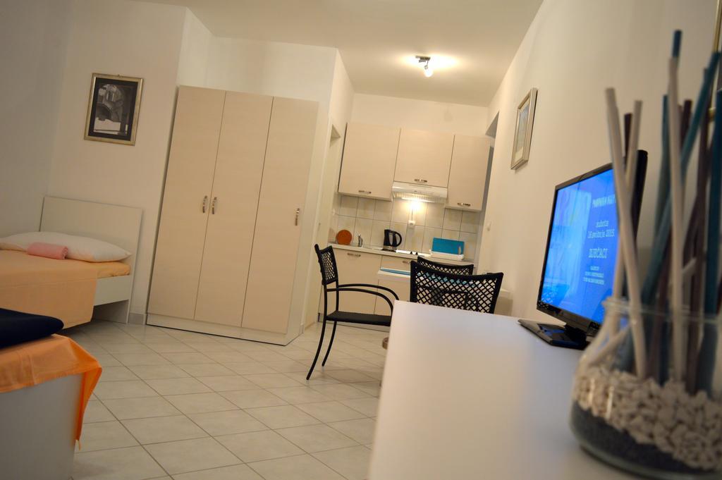 פודסטראנה Permarinus Apartments חדר תמונה